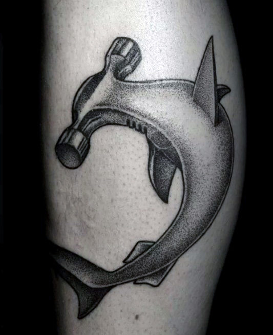 tatuaje tiburon martillo 04