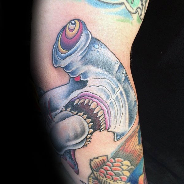 tatuaje tiburon martillo 100
