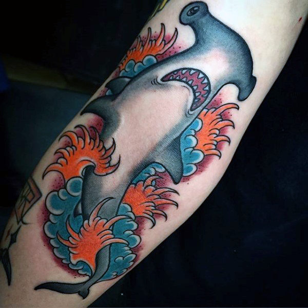tatuaje tiburon martillo 13
