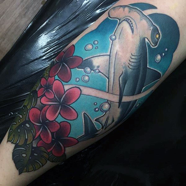 tatuaje tiburon martillo 19