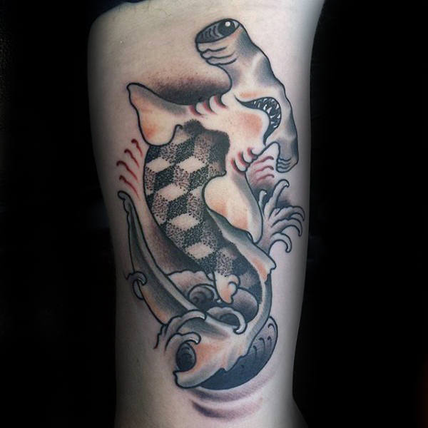 tatuaje tiburon martillo 28
