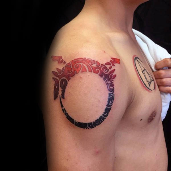 tatuaje ouroboros 63