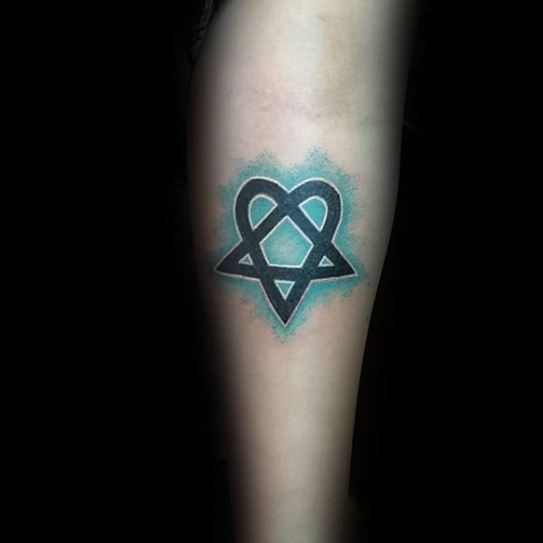 tatuaje pentagrama invertido 43