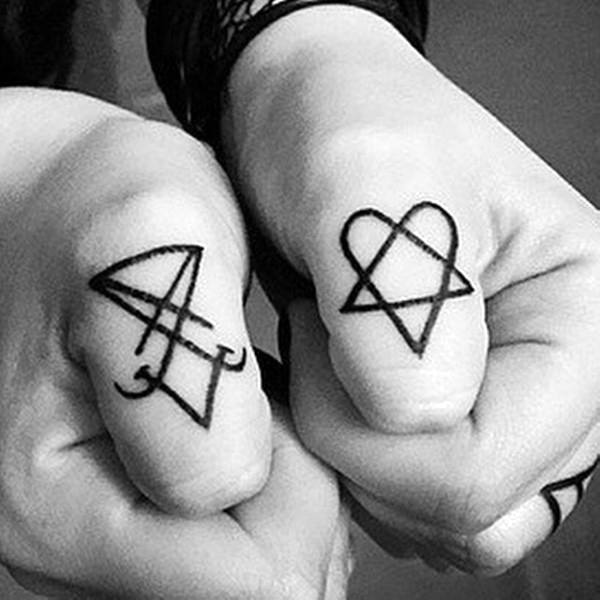tatuaje pentagrama invertido 47