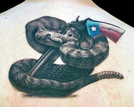 tatuaje serpiente cascabel 79