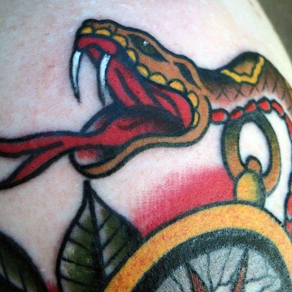 tatuaje serpiente cascabel 99