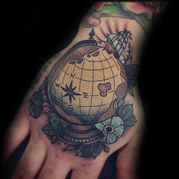 tatuaje bola mundo globo terraqueo 07