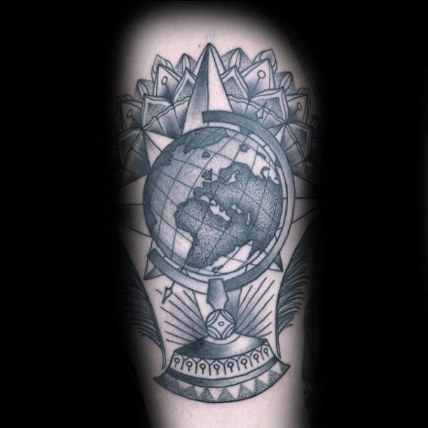 tatuaje bola mundo globo terraqueo 111