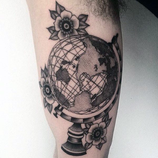tatuaje bola mundo globo terraqueo 17