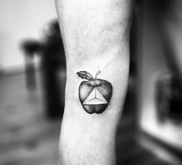 tatuaje manzana 73