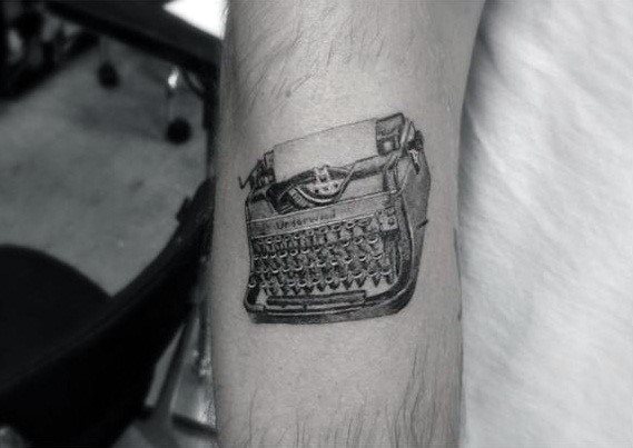 tatuaje maquina de escribir 27