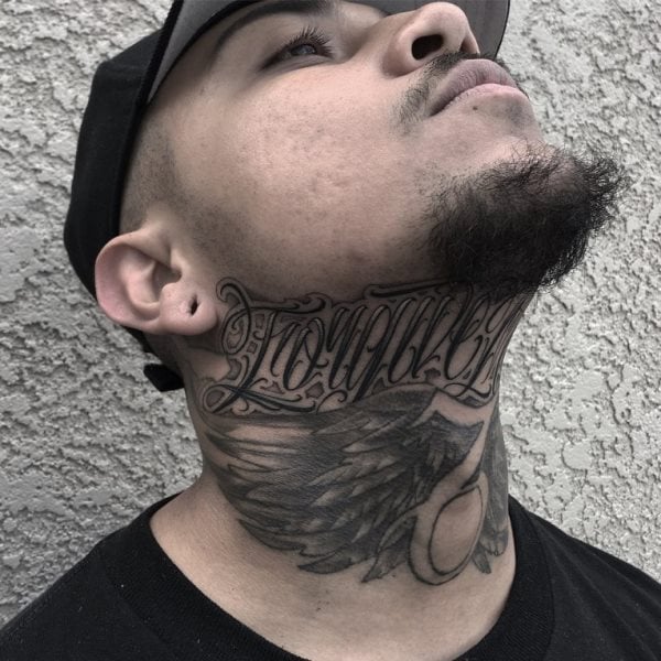 tatuaje cuello 557