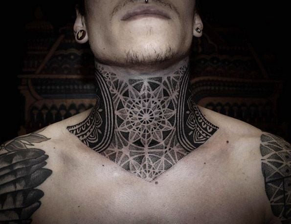 tatuaje cuello 621