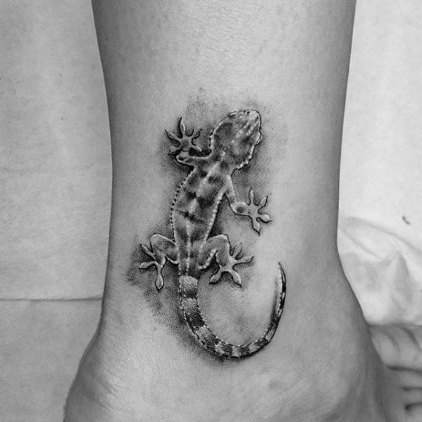 tatuaje lagartija 61