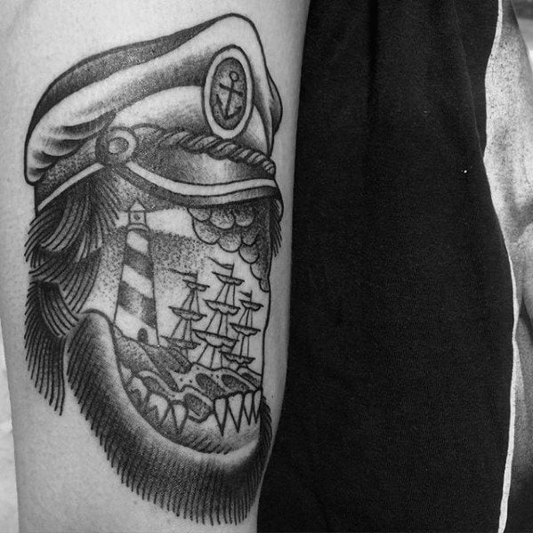tatuaje barco hundiendose para hombre 11