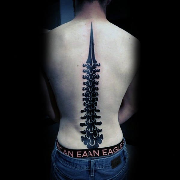 tatuaje columna vertebral para hombre 19