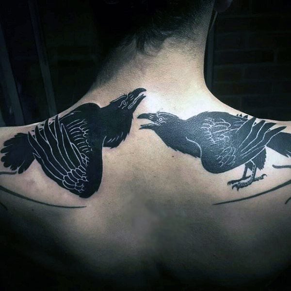 tatuaje cuervo negro para hombre 08