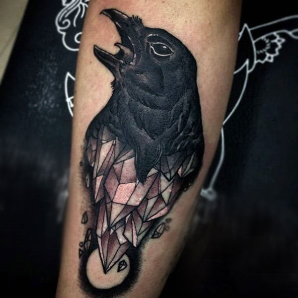 tatuaje cuervo negro para hombre 48