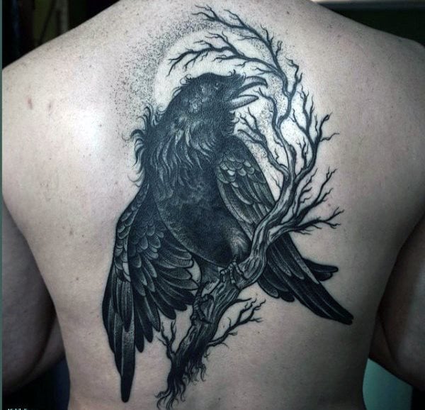 tatuaje cuervo negro para hombre 49
