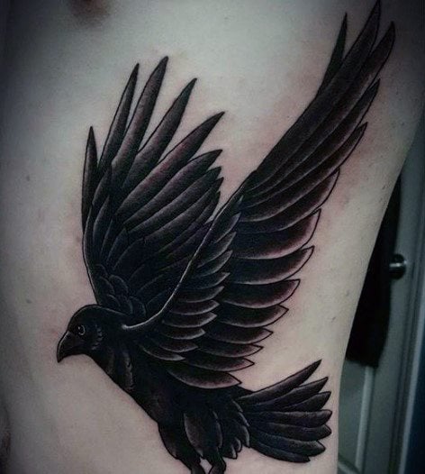 tatuaje cuervo negro para hombre 71