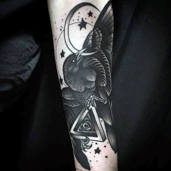 tatuaje cuervo negro para hombre 89