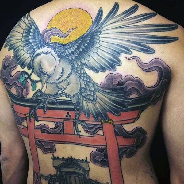 tatuaje cuervo para hombre 05