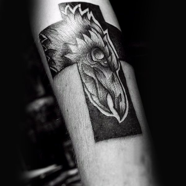 tatuaje cuervo para hombre 08
