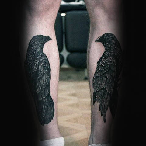 tatuaje cuervo para hombre 11