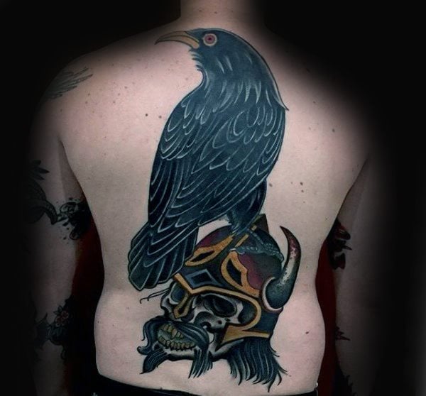 tatuaje cuervo para hombre 33