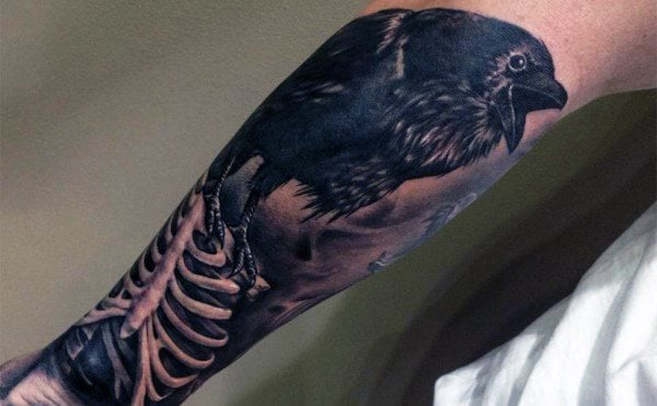 tatuaje cuervo para hombre 70