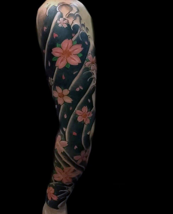 tatuaje flores del cerezo japonesas para hombre 63