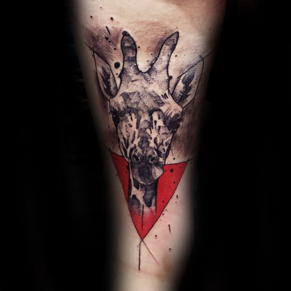 tatuaje jirafa para hombre 01