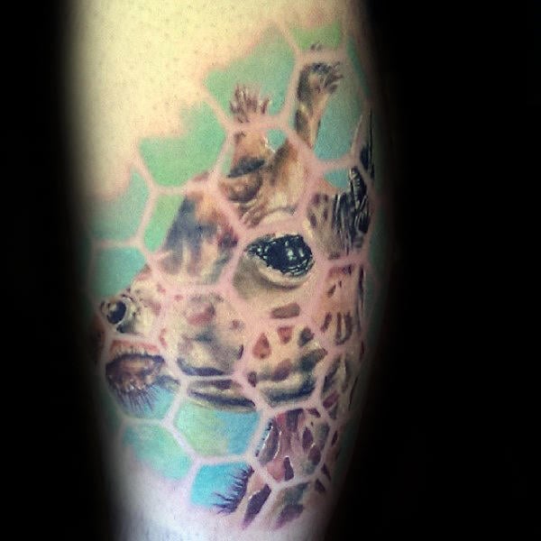 tatuaje jirafa para hombre 47
