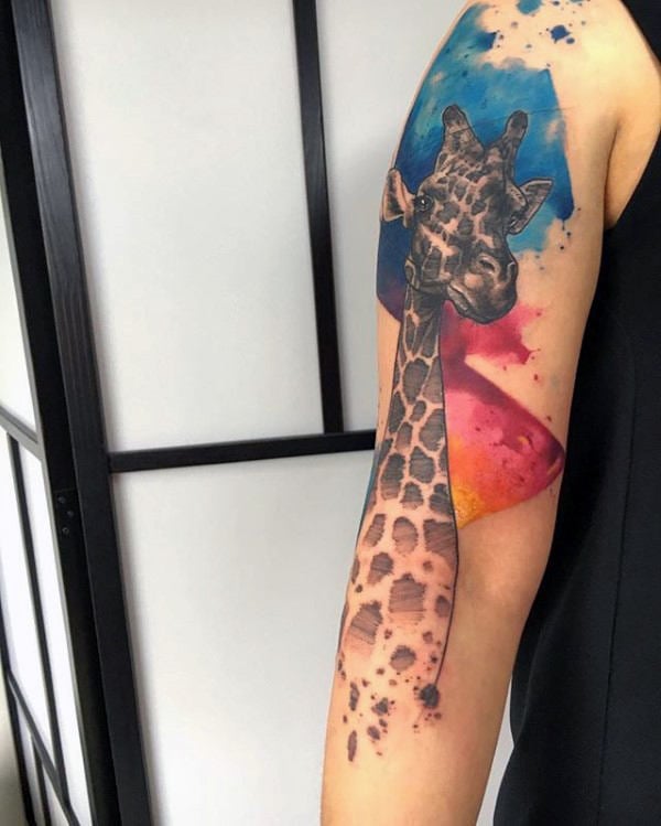 tatuaje jirafa para hombre 54