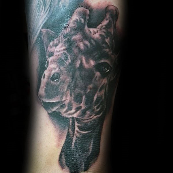 tatuaje jirafa para hombre 61
