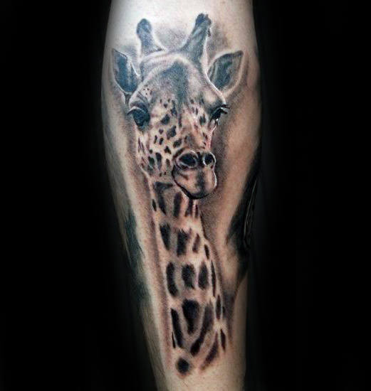 tatuaje jirafa para hombre 69