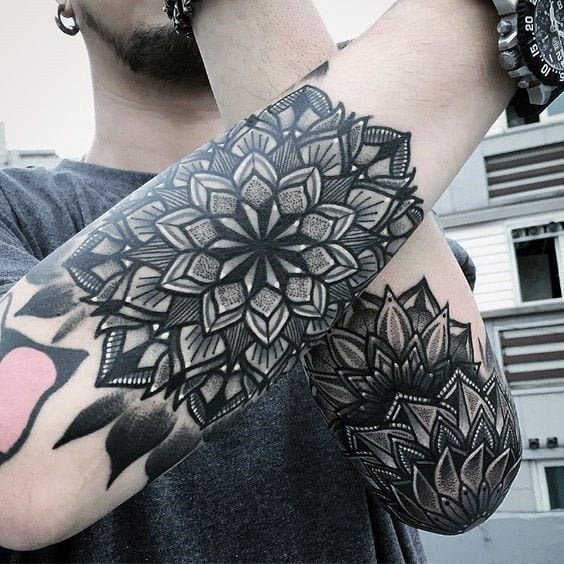 tatuaje mandala para hombre 10