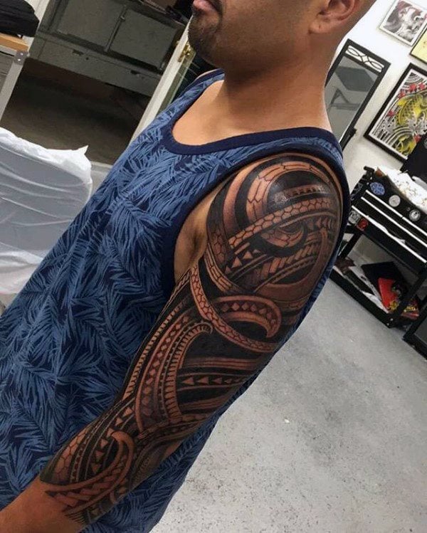 tatuaje media manga tribal para hombre 03