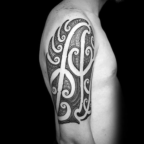 tatuaje media manga tribal para hombre 06