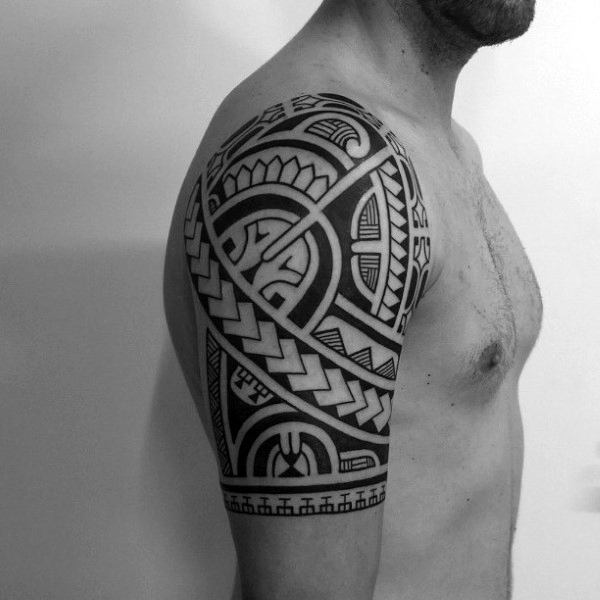 tatuaje media manga tribal para hombre 33