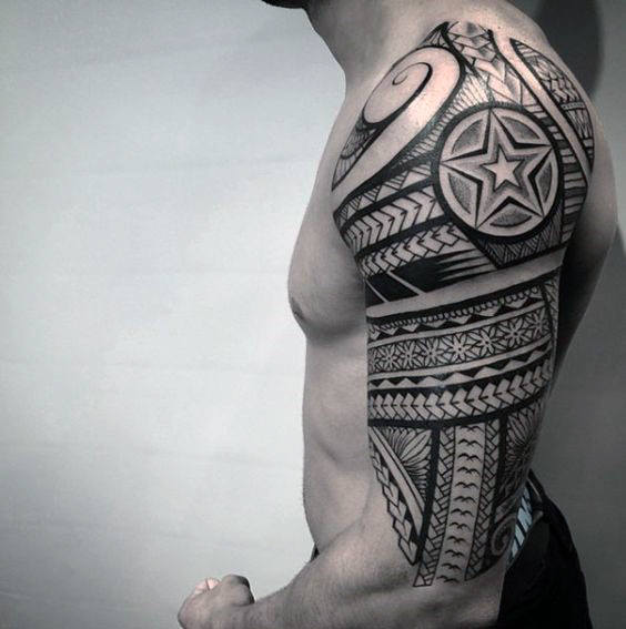tatuaje media manga tribal para hombre 36