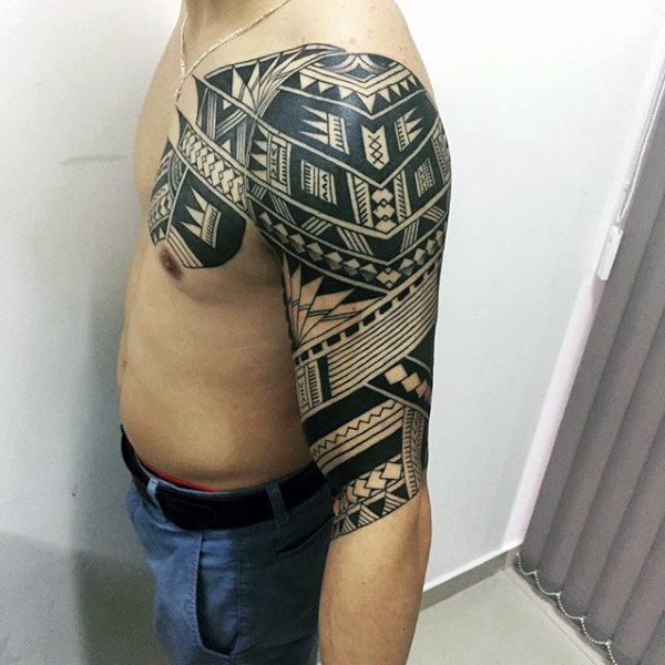 tatuaje media manga tribal para hombre 50