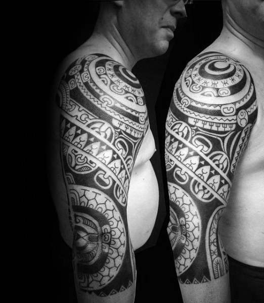 tatuaje media manga tribal para hombre 53