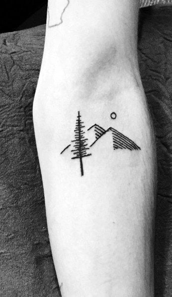 tatuaje minimalista montana para hombre 29