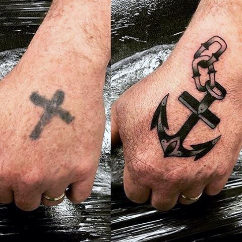 tatuaje para cubrir otro en hombre 29