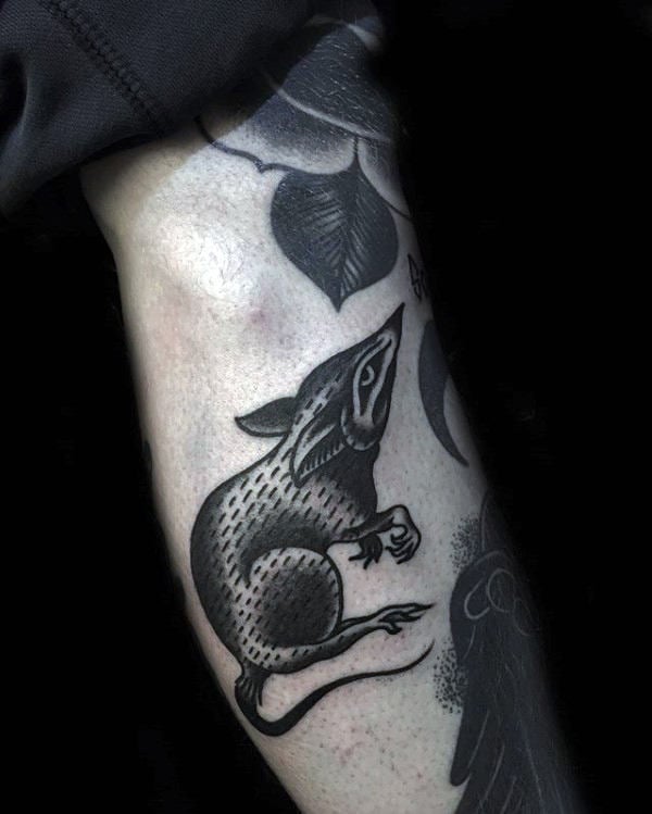 tatuaje rata para hombre 21