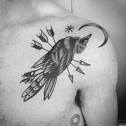 tatuaje tradicional flecha para hombre 40