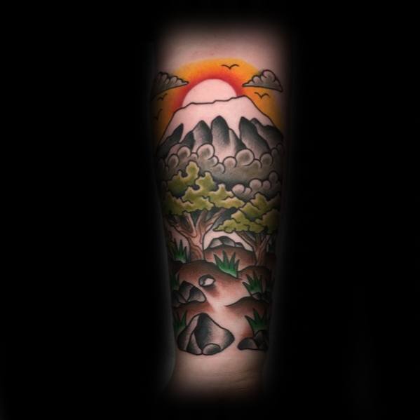 tatuaje tradicional montana para hombre 08