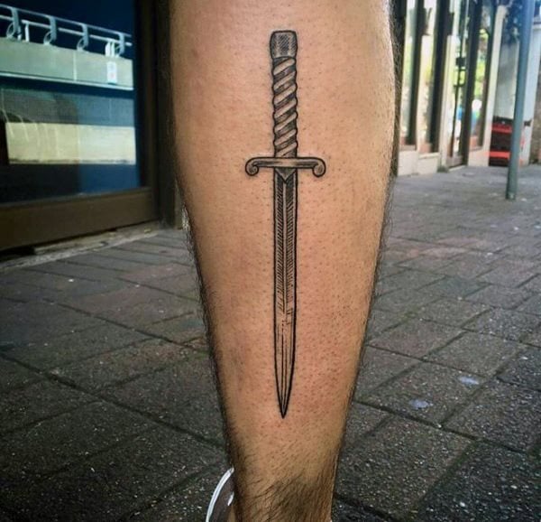 tatuaje cuchillo 186