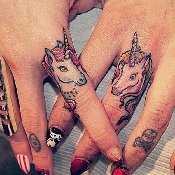 tatuaje unicornio 410
